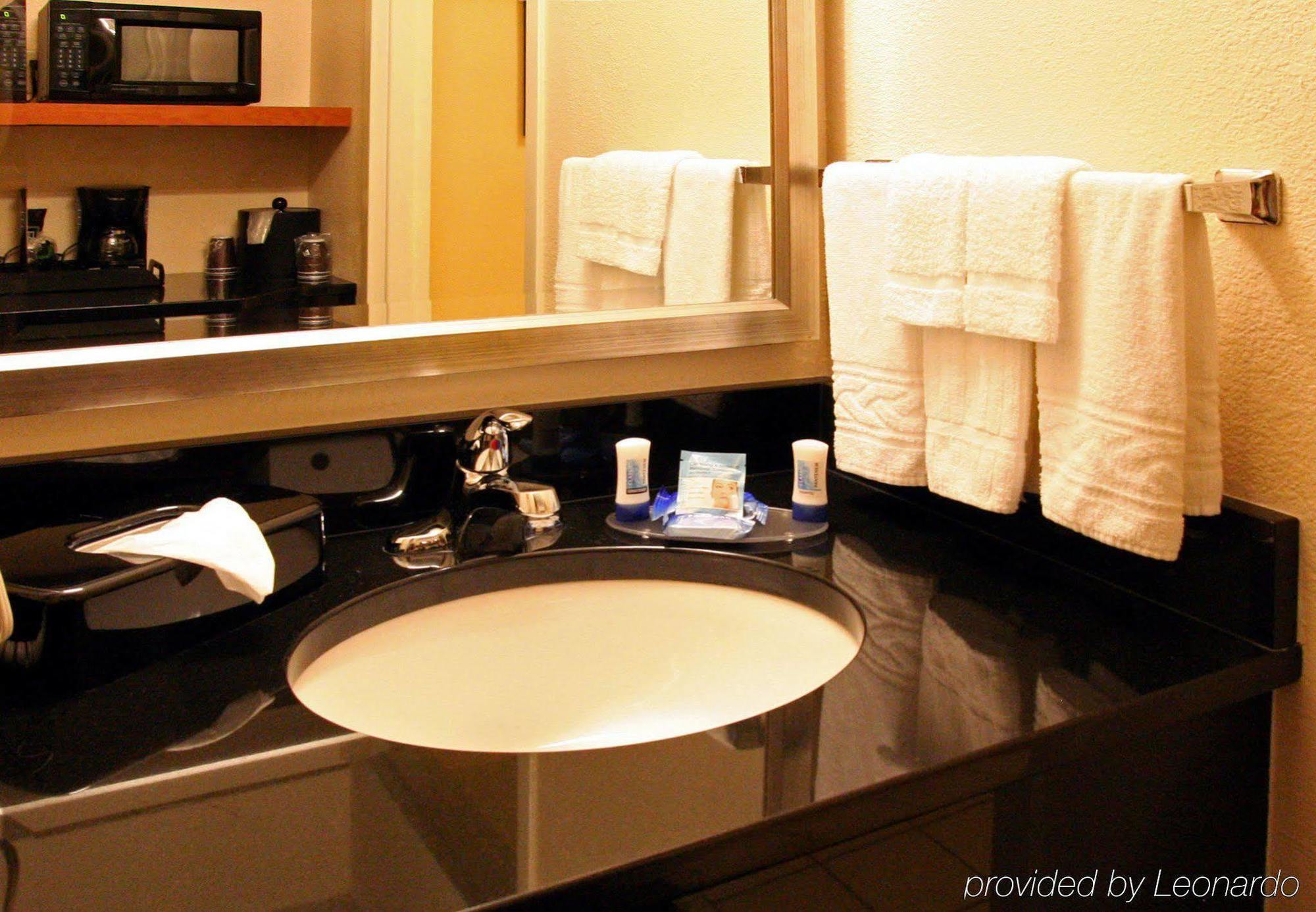Fairfield Inn & Suites Hilton Head Island Bluffton Phòng bức ảnh
